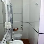 Brizzi לינה וארוחת בוקר